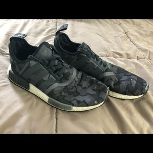 Men’s 9.5 Adidas nmd Duck camo black